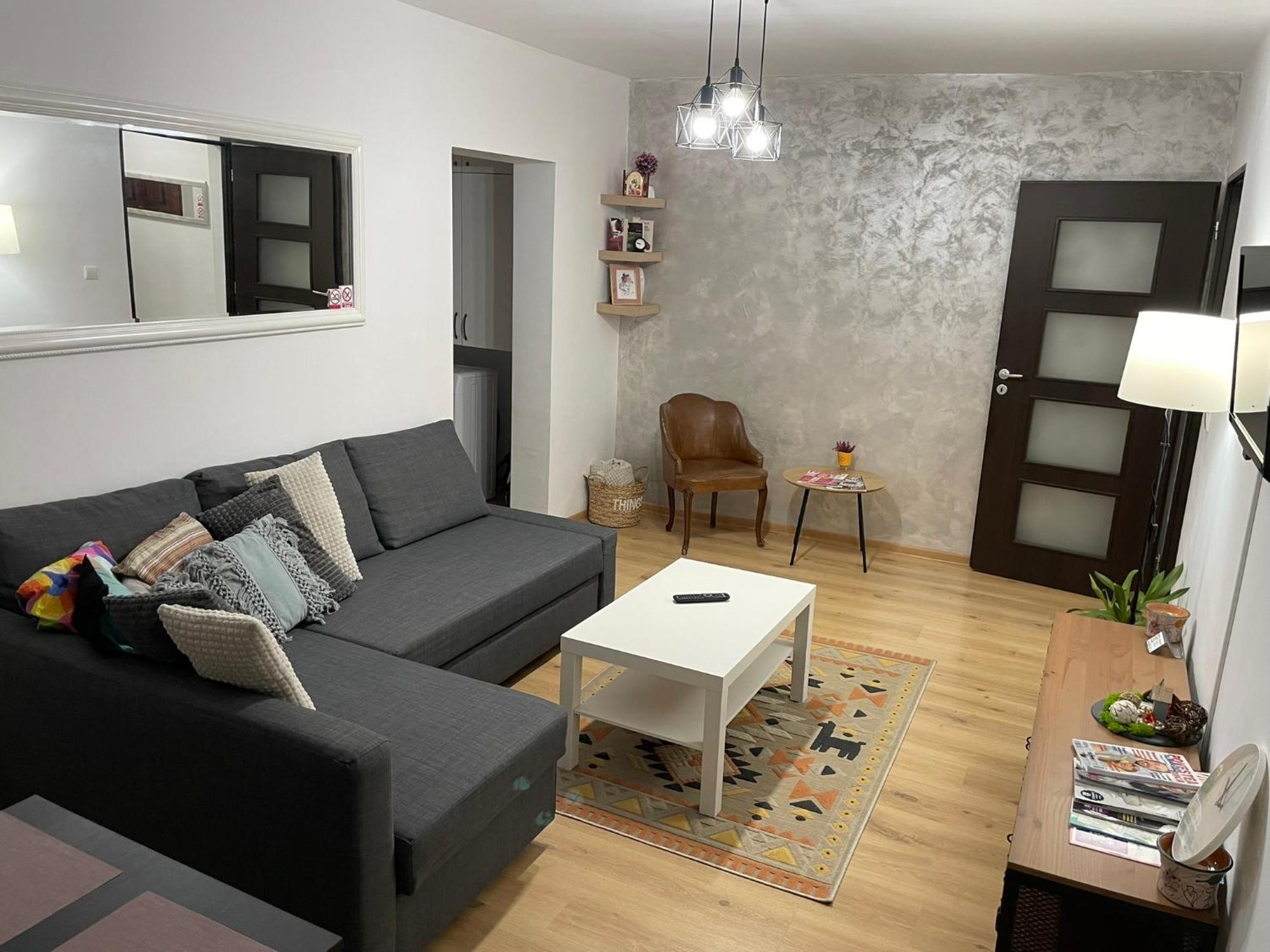 Apartament Cina Husi Zewnętrze zdjęcie