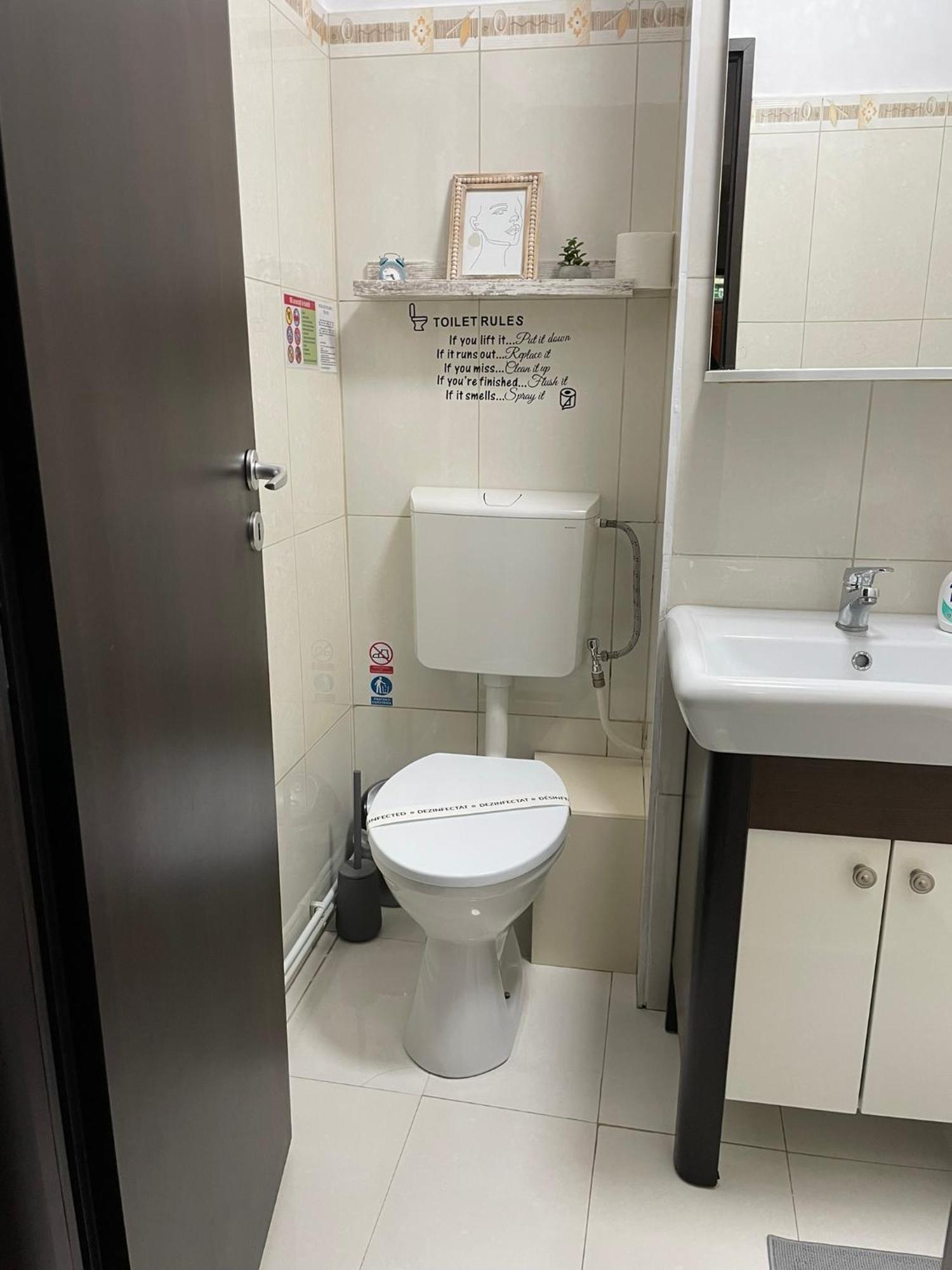Apartament Cina Husi Zewnętrze zdjęcie