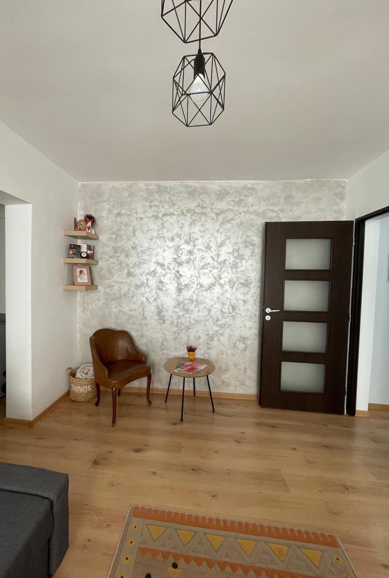 Apartament Cina Husi Zewnętrze zdjęcie